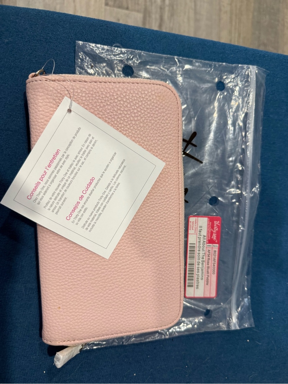 thirty-one Light Pink Zip Around Wallet
